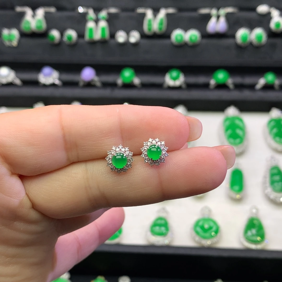 小***宝吊坠(不含链)未镶嵌翡翠