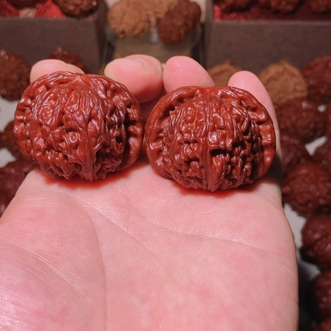 桃核吊坠二***车白狮子白狮子