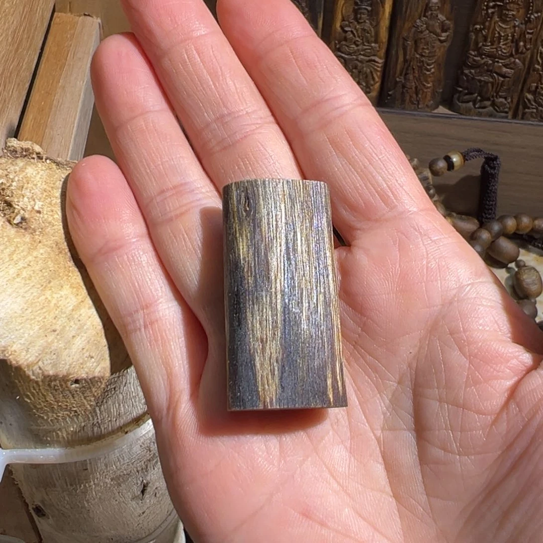 吊坠沉香白棋楠吊坠素牌5.3克