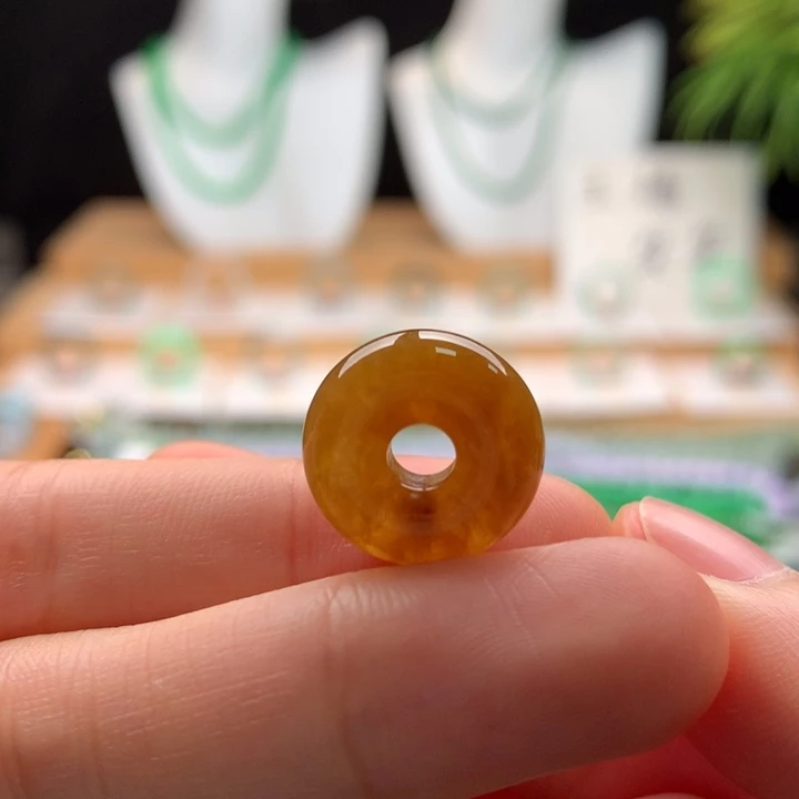 翡翠未镶嵌颈饰天然缅甸A货翡翠