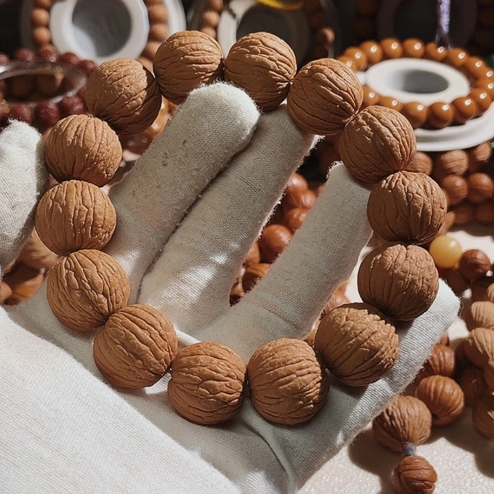 猴头核桃吊坠低****族老树老品苹果王