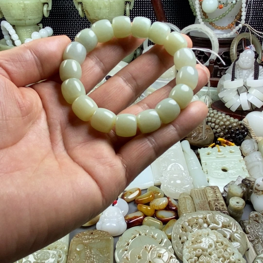 和田玉（糖玉）未镶嵌颈饰