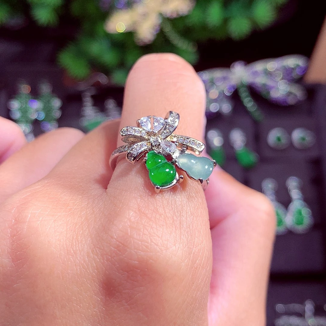 颈饰未镶嵌翡翠天然