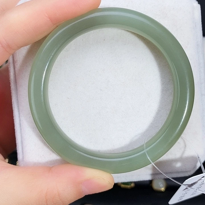 和田玉未镶嵌手镯圈口54