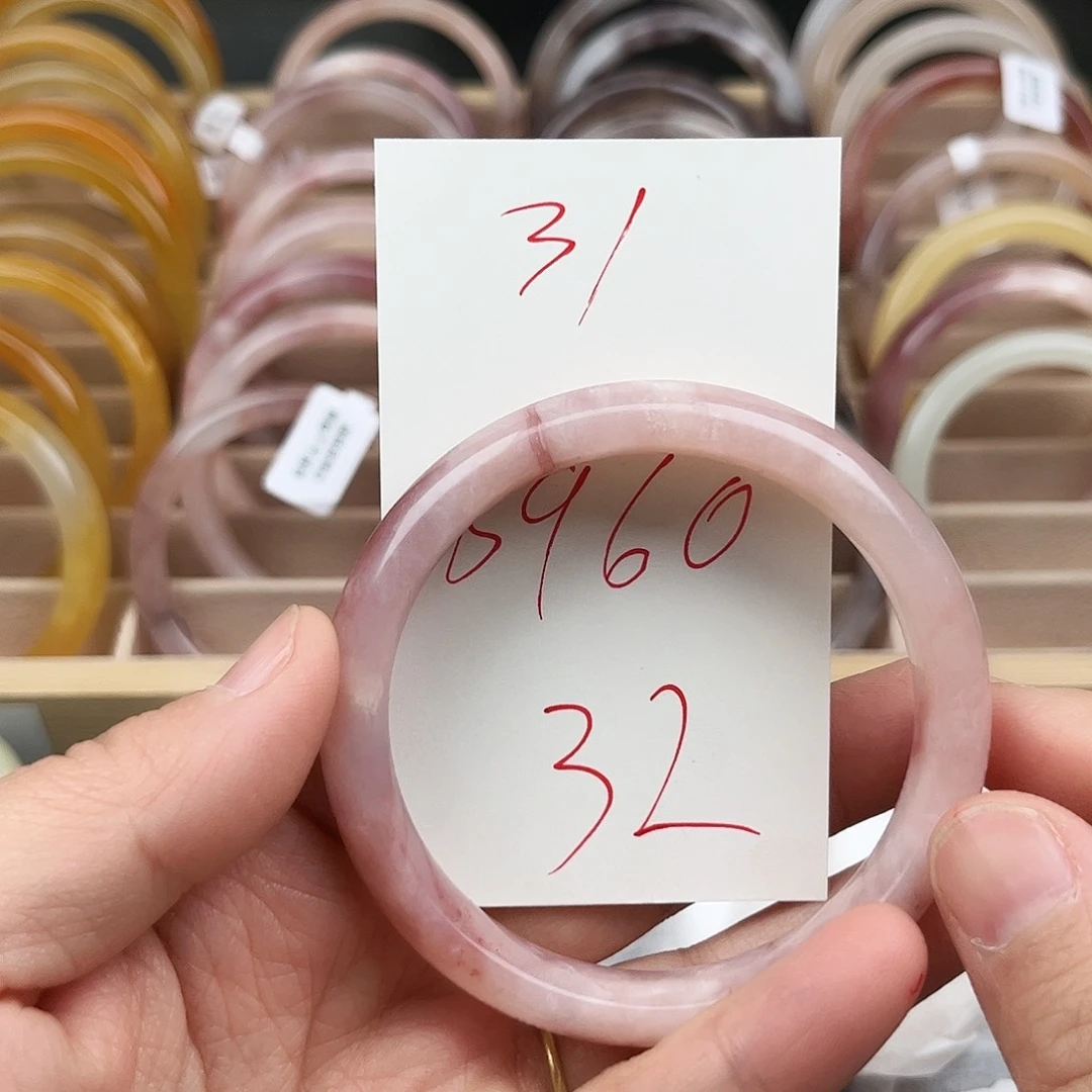 石英质玉未镶嵌手镯31