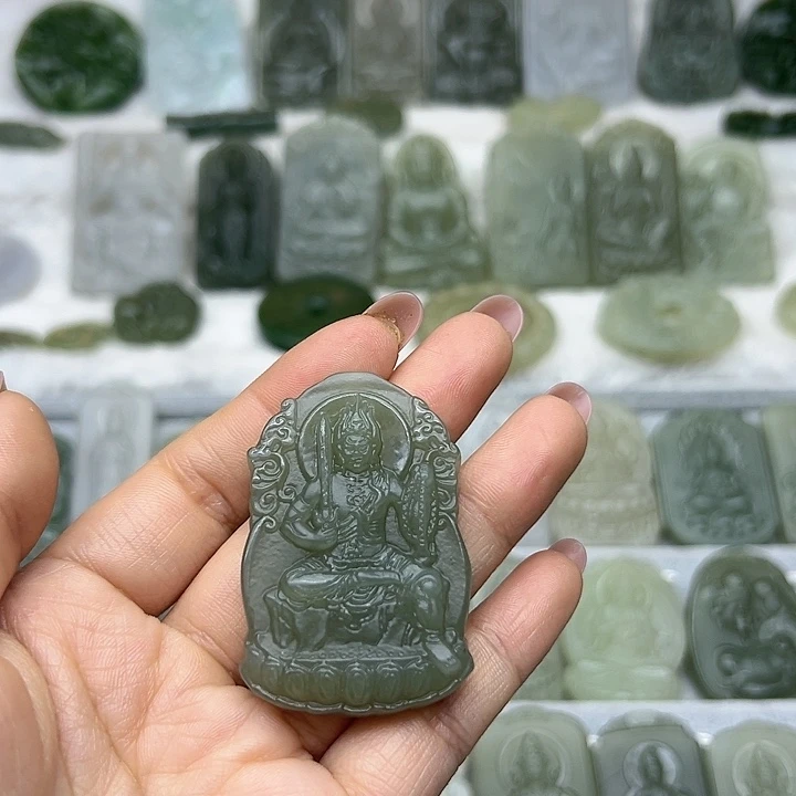 石英质玉颈饰合金利****司