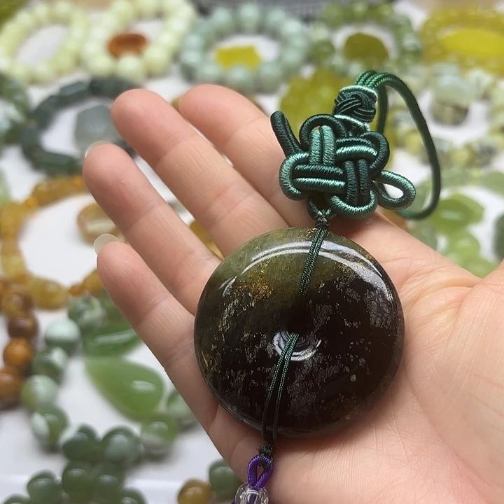蛇纹石玉未镶嵌车挂