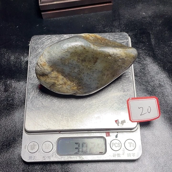 和田玉未镶嵌颈饰20