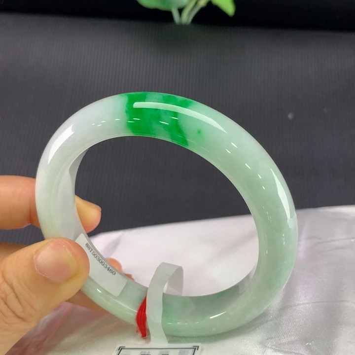 翡翠手镯未镶嵌正圈54