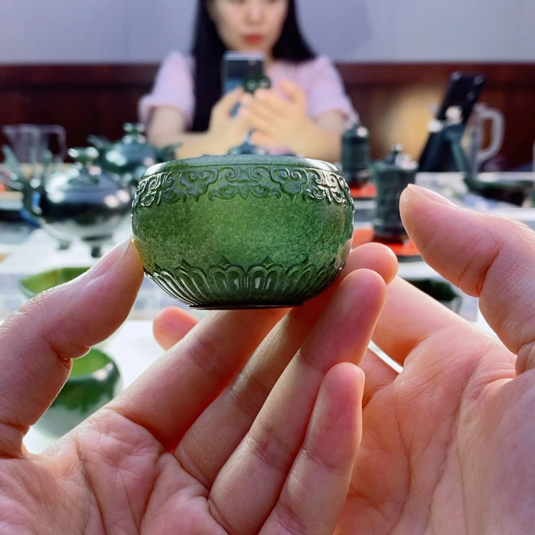 未镶嵌和田玉（青玉）摆件