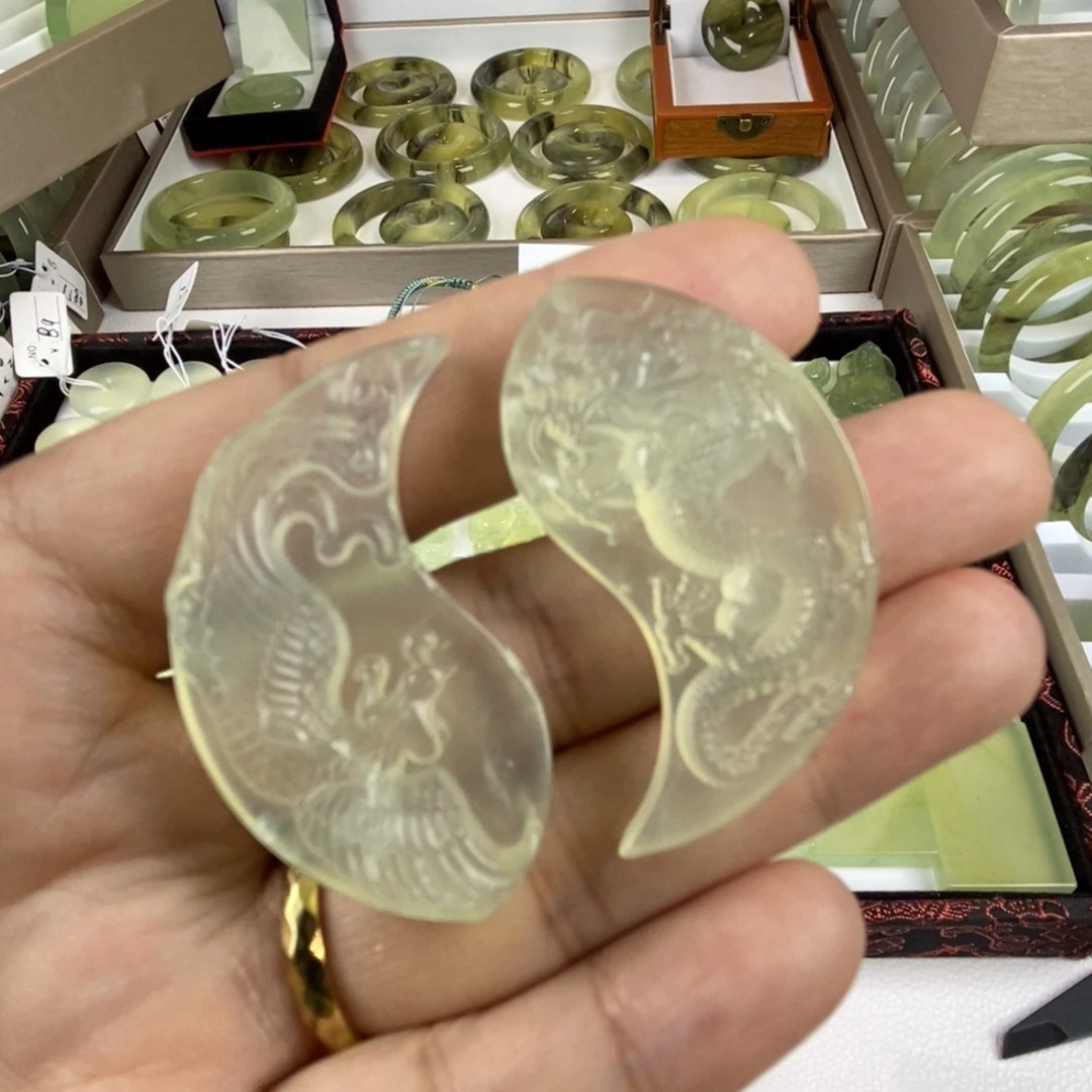 未镶嵌蛇纹石玉颈饰