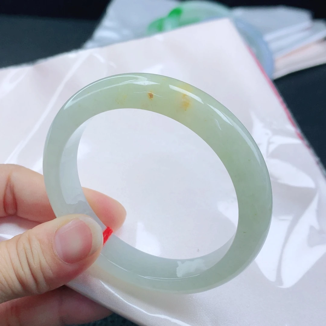 翡翠未镶嵌手镯56翡翠手镯