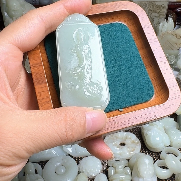 木***哒瓷片新号开播瓷盘一件