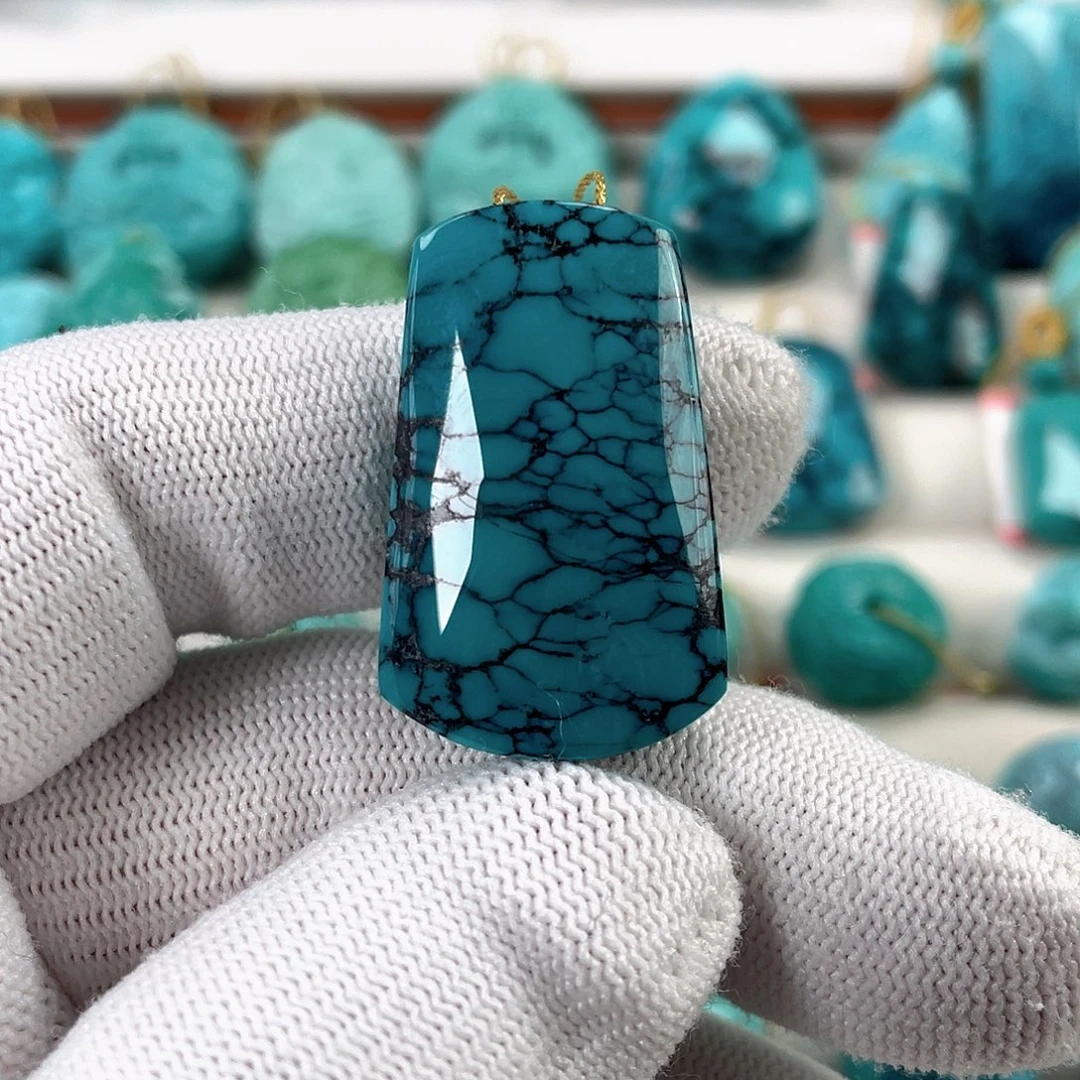 绿松石未镶嵌车挂