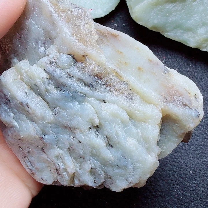 未镶嵌和田玉（糖玉）珠宝半成品