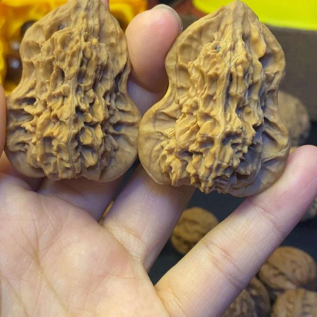 核桃文玩核桃异形葫芦微瑕