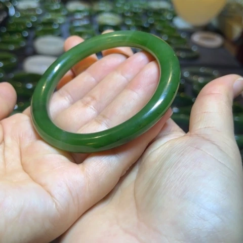 和田玉（碧玉）手镯未镶嵌