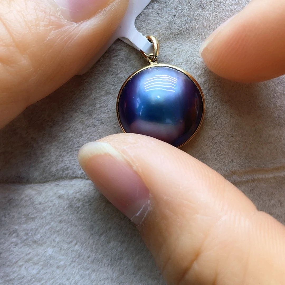 拼合珍珠（马贝珠）颈饰18K金镶嵌