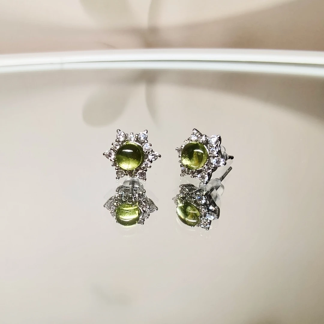 5mm天然宝石橄榄石耳钉s925银 多样性发一