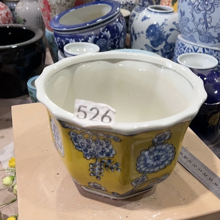 瓷片瑕。。。。。。。。。。。。。。