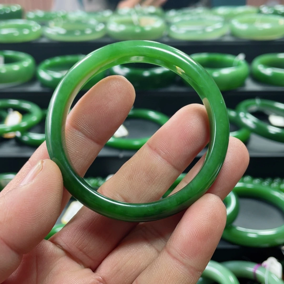 和田玉（碧玉）手镯未镶嵌