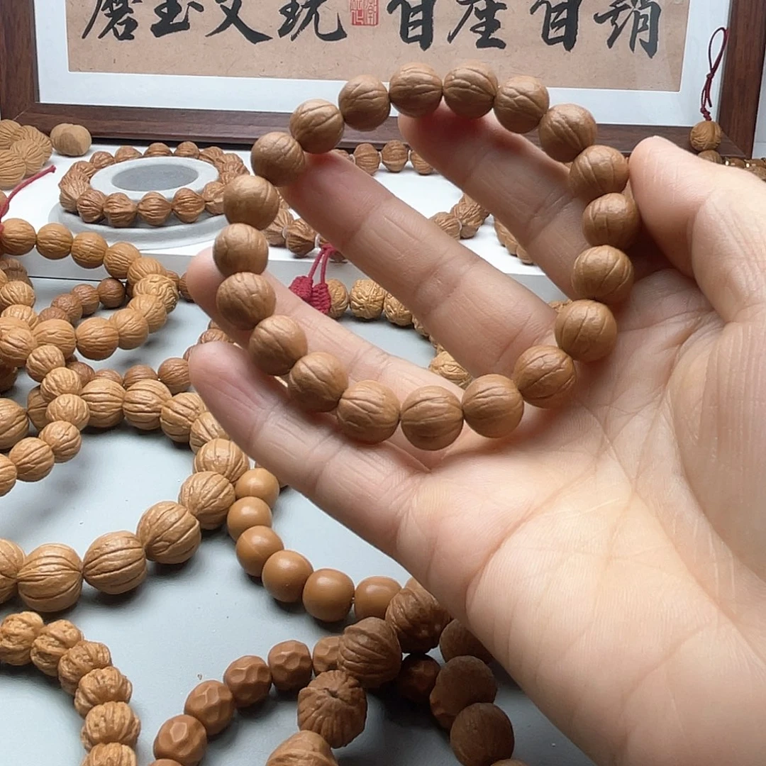 核桃R***v老树猴头手串小金豆1.1大+