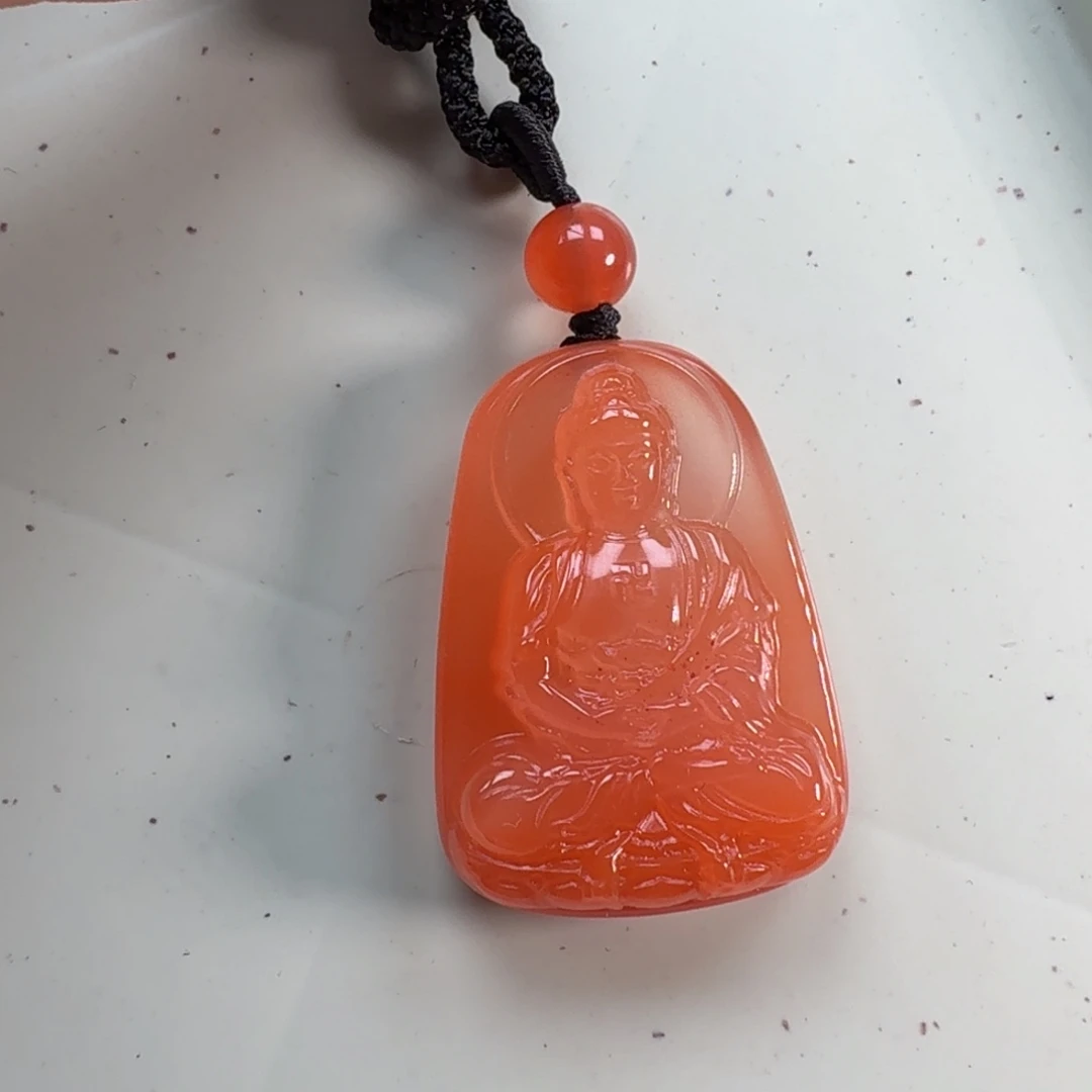 女***唇南红玛瑙未镶嵌吊坠