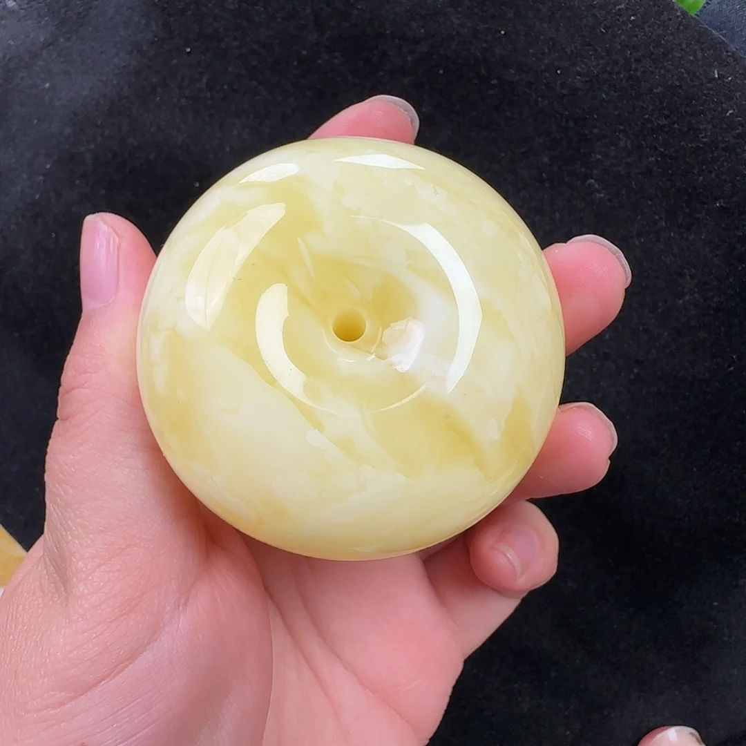 蜜蜡未镶嵌珠宝奇石