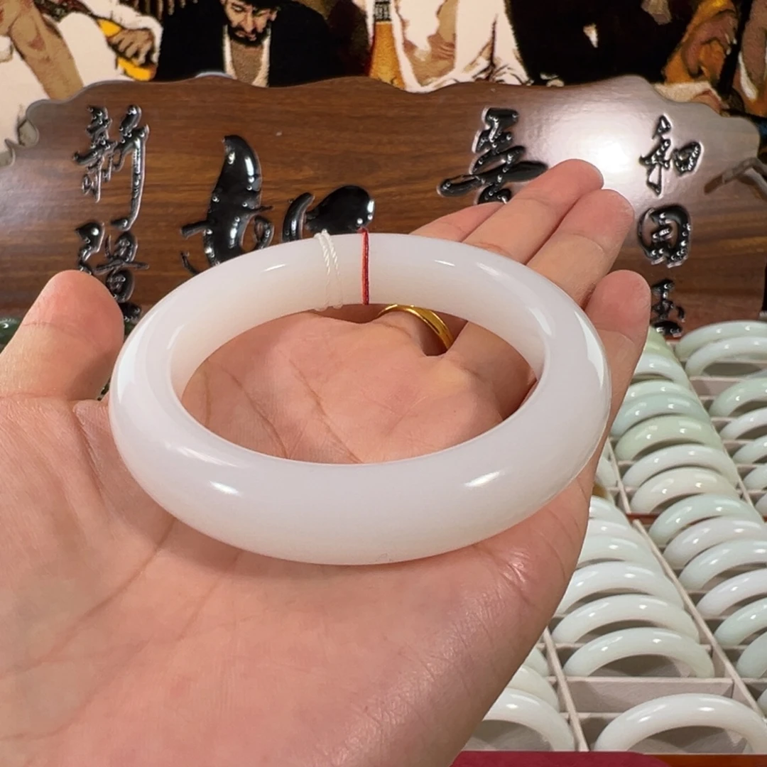 和田玉（白玉）未镶嵌手镯