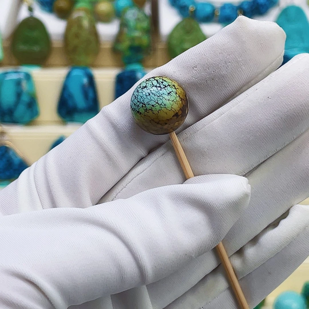 绿松石未镶嵌颈饰