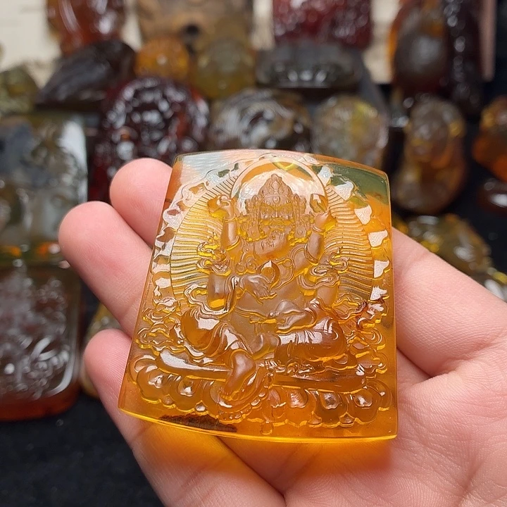 琥珀未镶嵌颈饰40