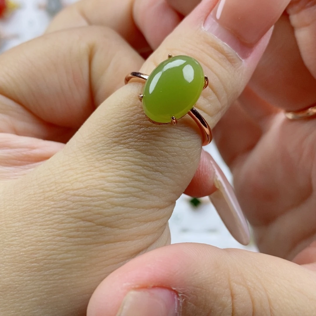 未镶嵌戒指和田玉