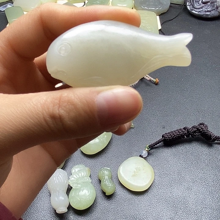 颈饰未镶嵌和田玉