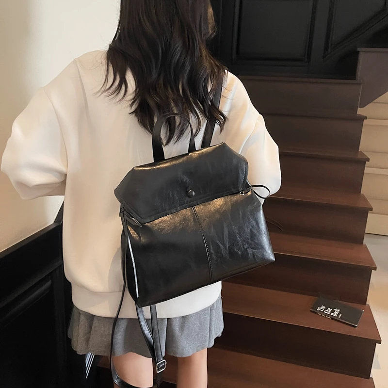 英伦复古双肩包包女2025新款超时尚韩国手提公文包大容量背包