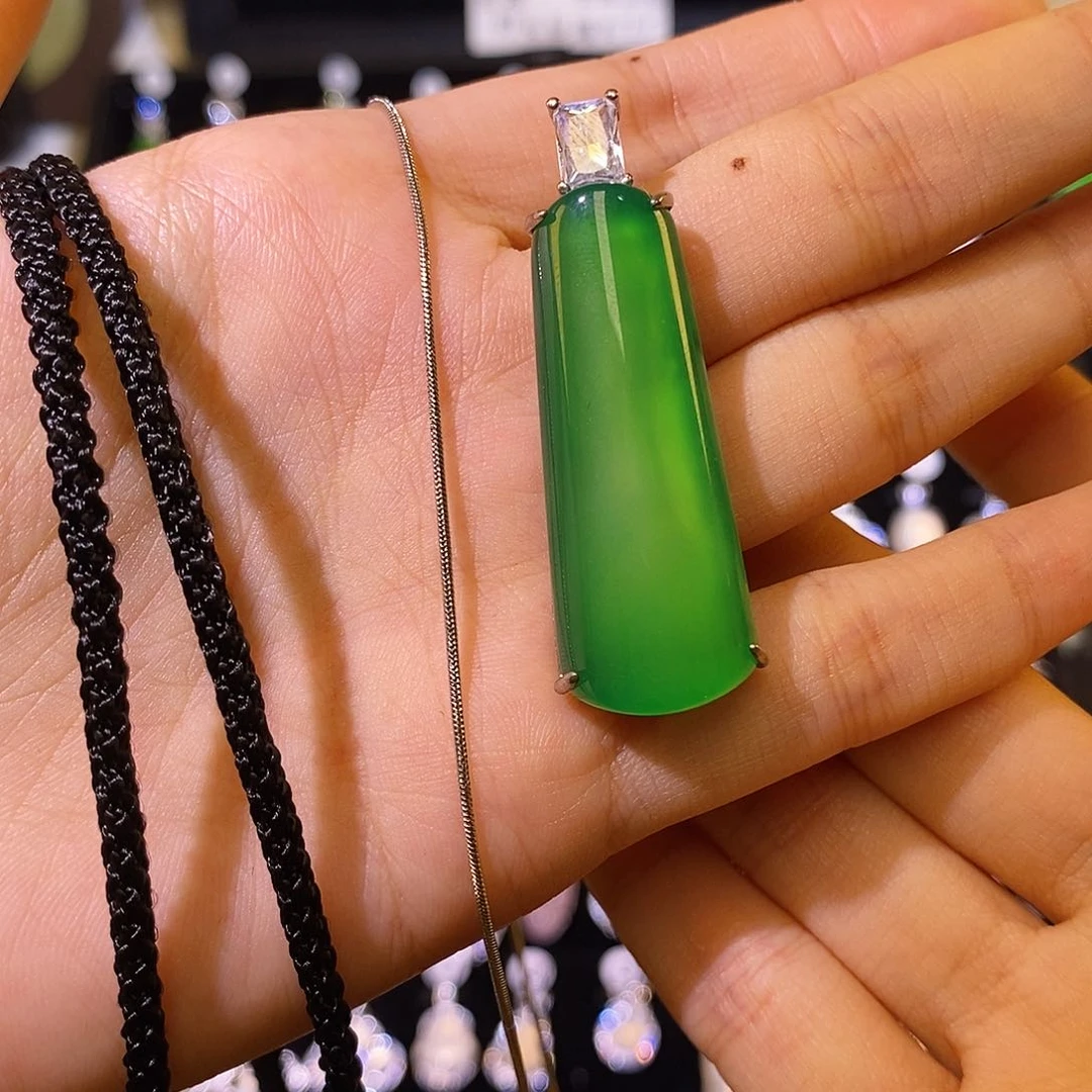 玛瑙/玉髓颈饰合金