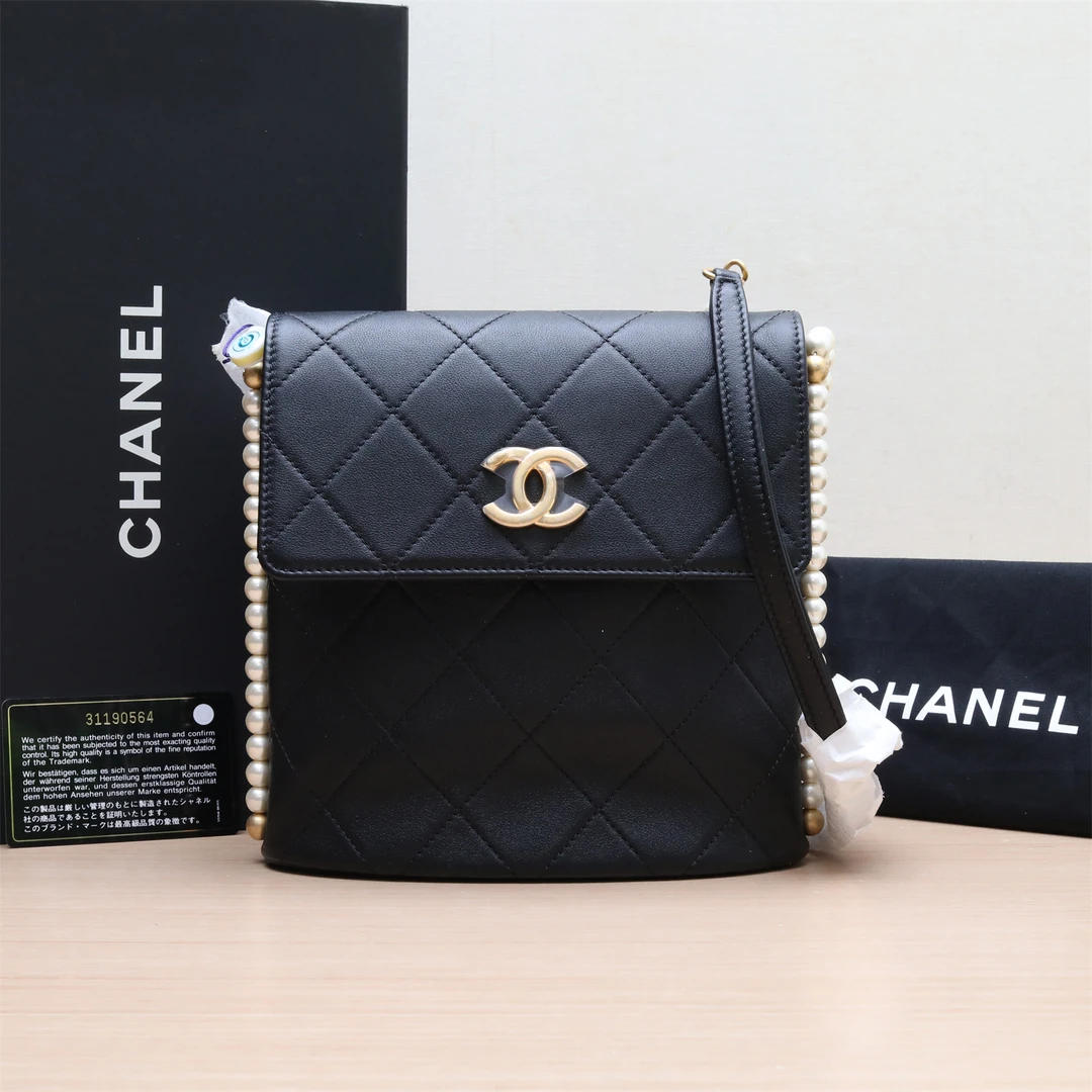 95新 Chanel/香奈儿 小花Jerry活动21C HOBO 小流浪 珍珠链条31开
