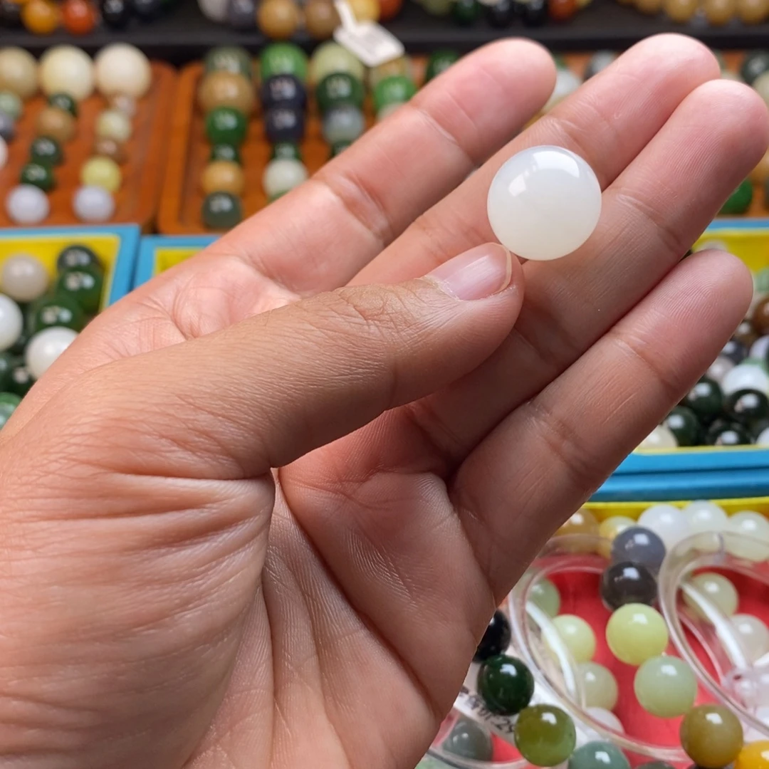 和田玉未镶嵌珠宝奇石卡16一级白y水线