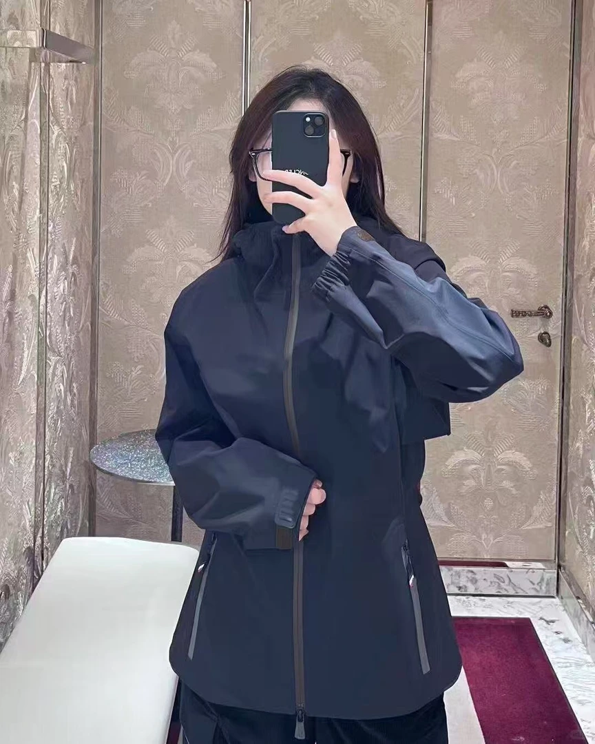 “压胶收腰冲锋衣”m.c款原面料修身显瘦外套030305