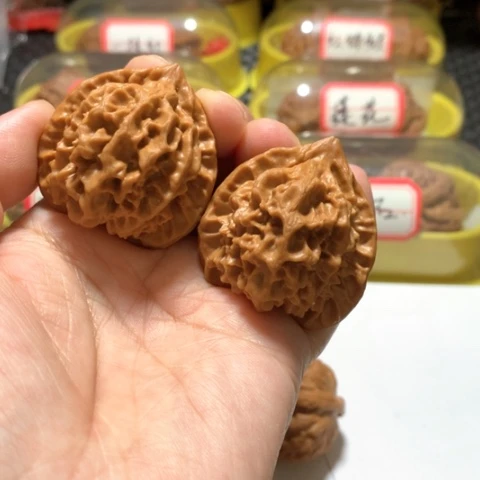 吊坠文玩核桃三角桩玄月