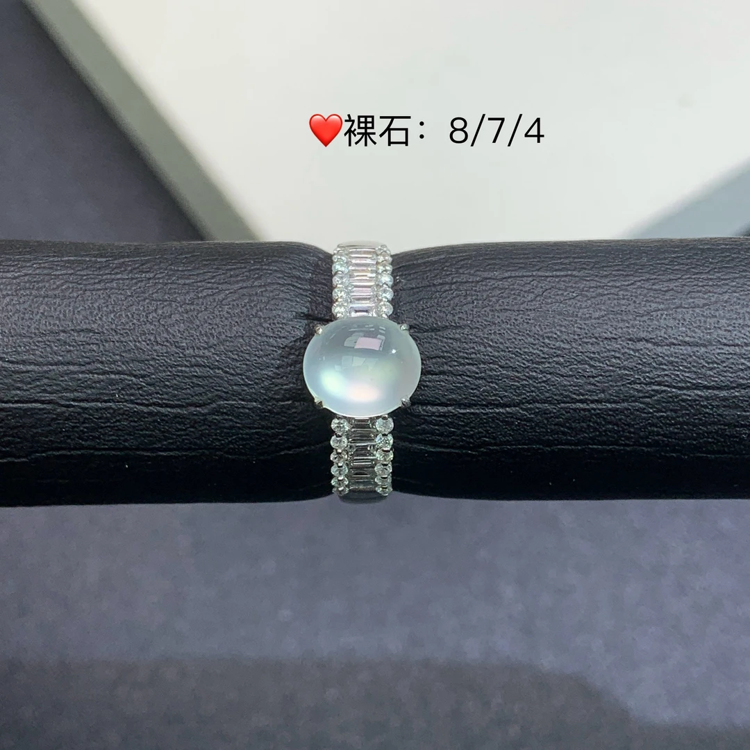 新品推荐·18K金高冰白冰蛋面缅A翡翠玉石戒指气质大气设计款