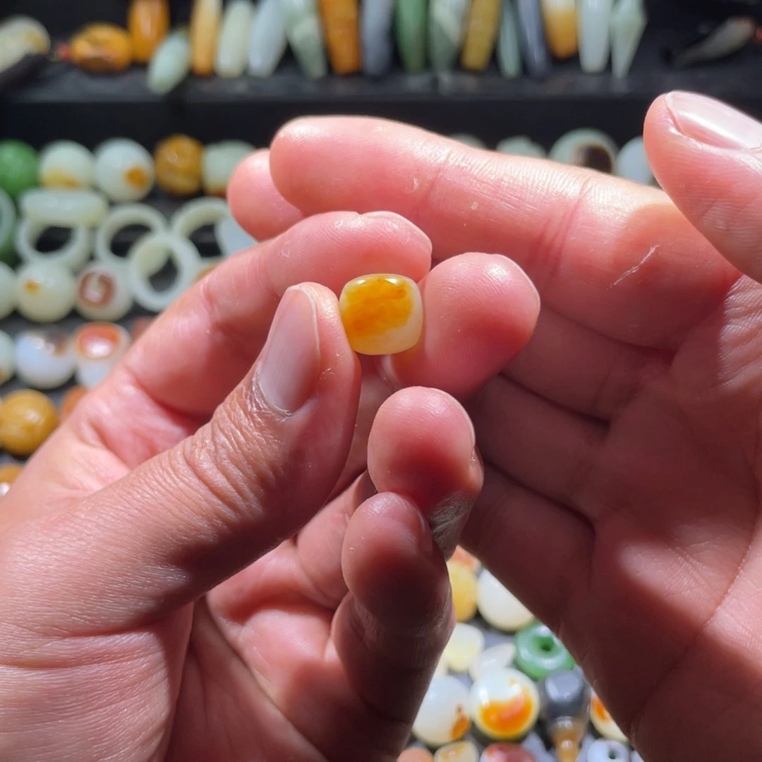 和田玉颈饰未镶嵌?**?