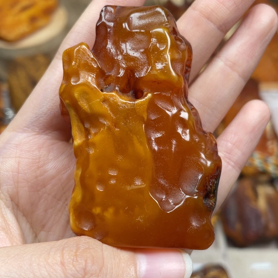 琥珀未镶嵌珠宝奇石