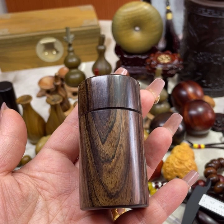 维腊木（绿檀）与**争1111