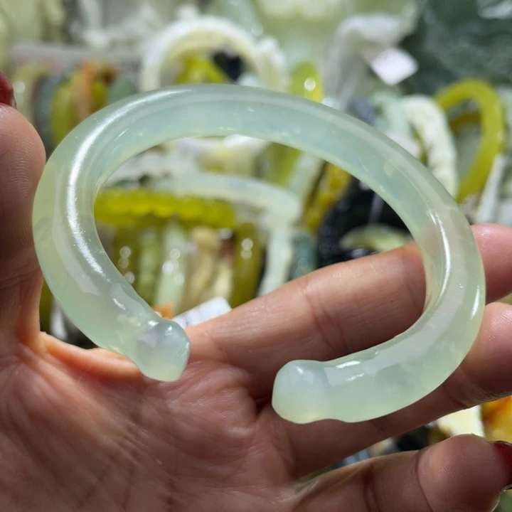 岫玉未镶嵌手镯57.58