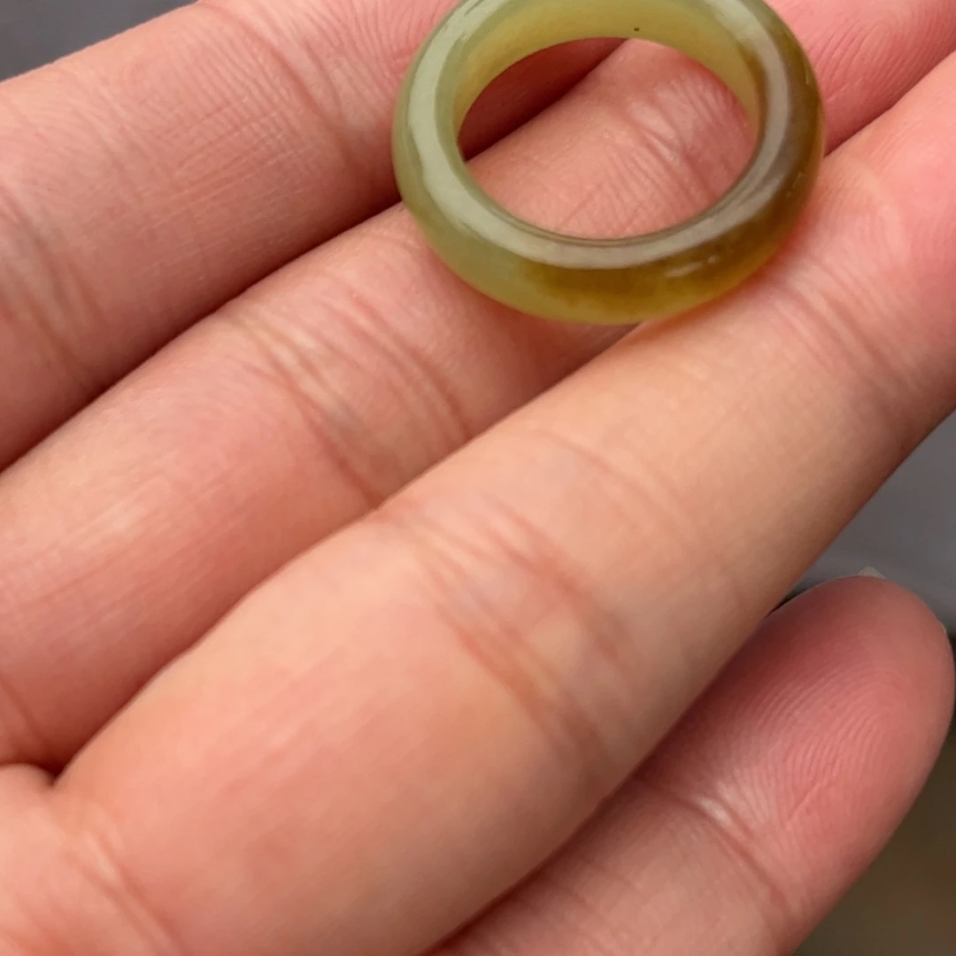 和田玉耳饰未镶嵌