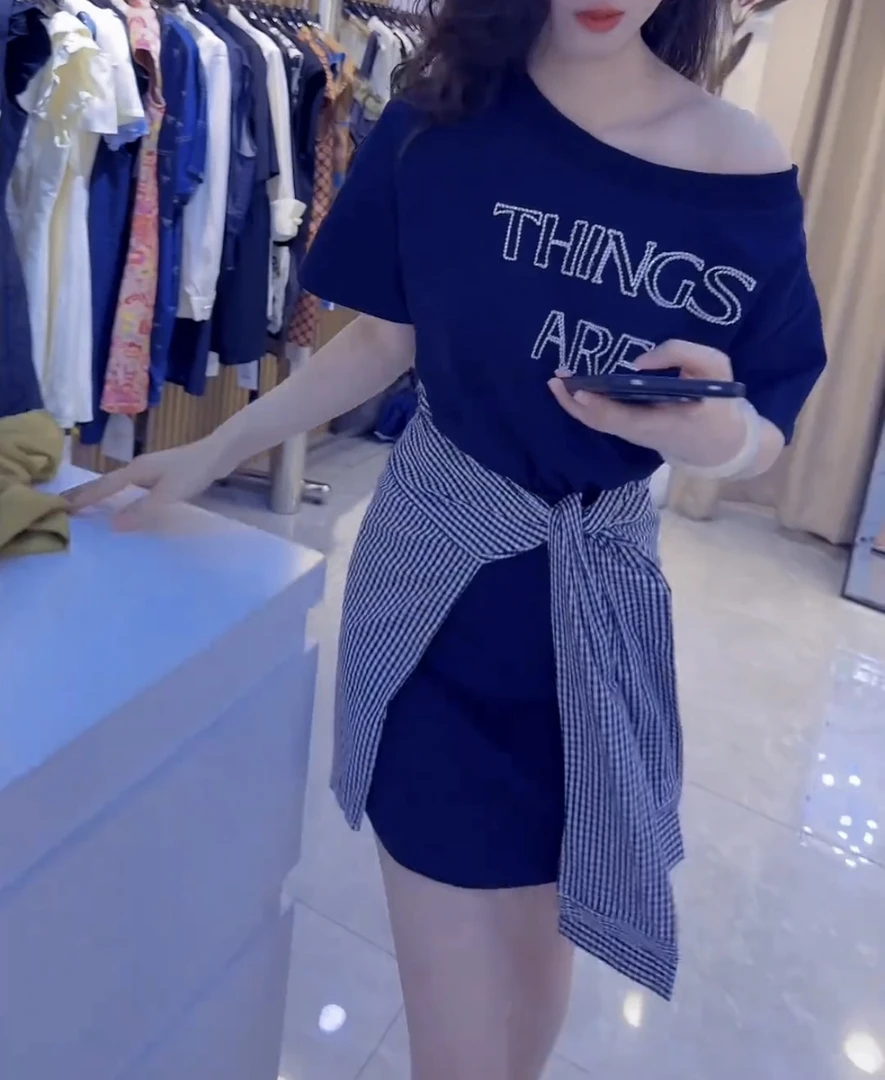 夏季新款一字领露肩连衣裙时尚百搭显瘦女装