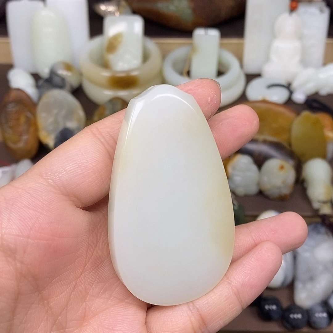 和田玉未镶嵌颈饰13