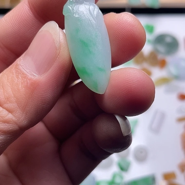 定制翡翠未镶嵌绿福瓜