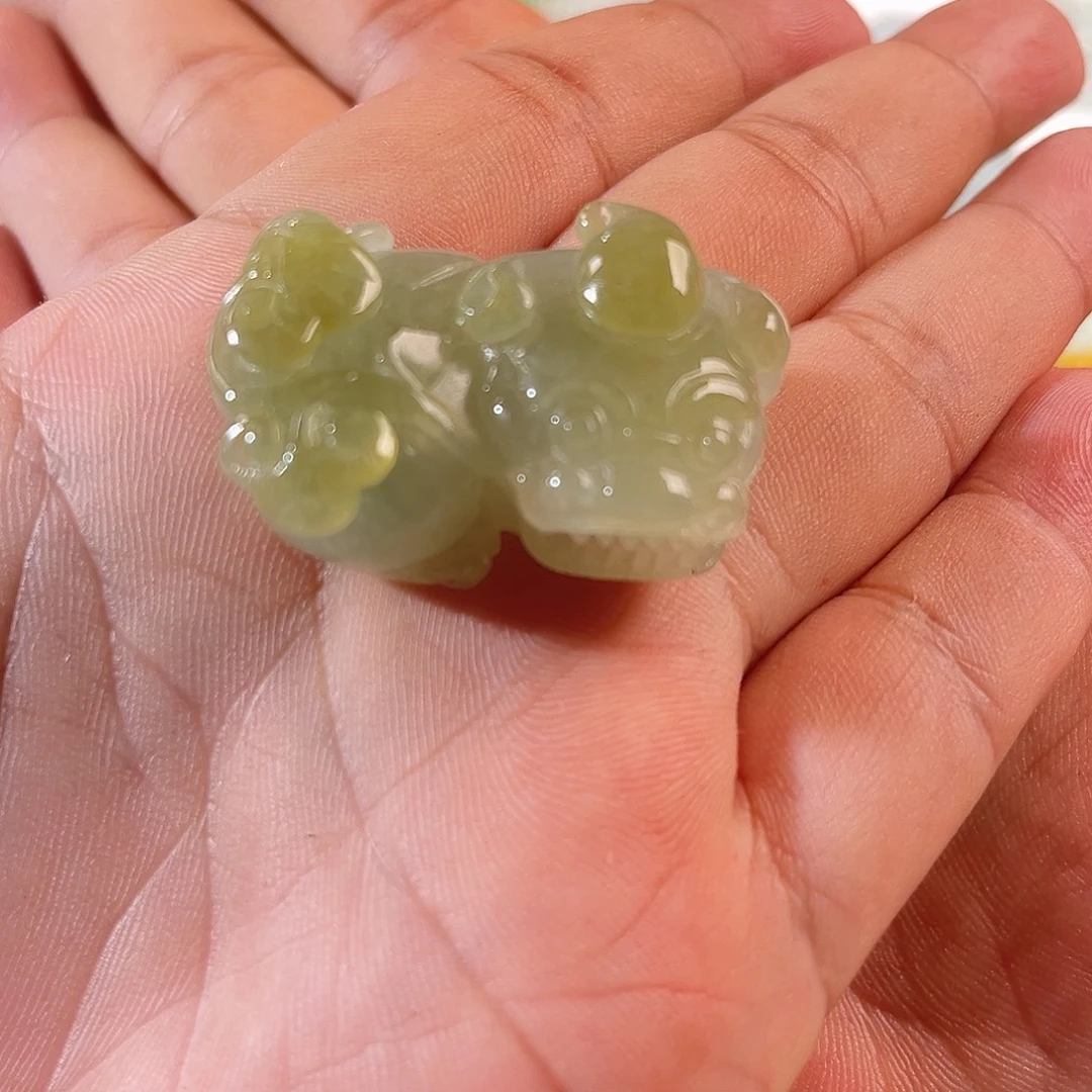 颈饰未镶嵌翡翠貔貅
