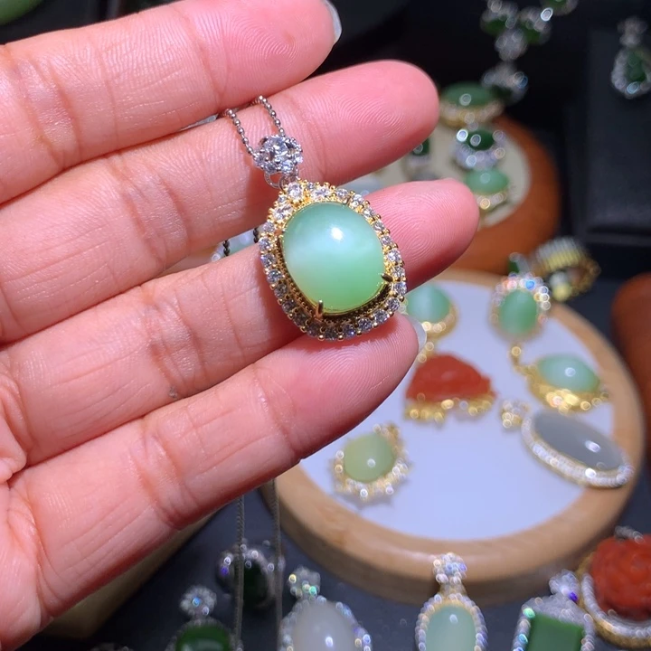 z***e和田玉银S925镶嵌颈饰